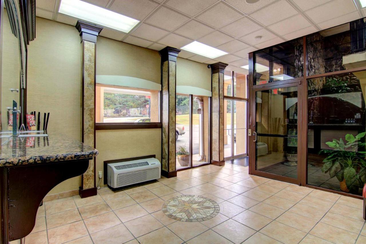 Red Roof Inn Atlanta - Six Flags Lodge West Экстерьер фото