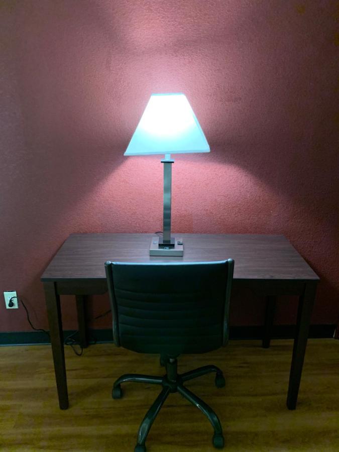 Red Roof Inn Atlanta - Six Flags Lodge West Экстерьер фото