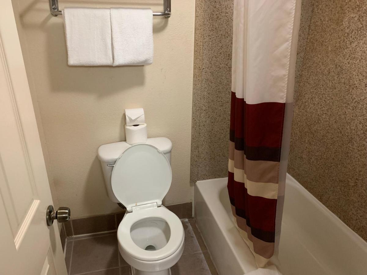 Red Roof Inn Atlanta - Six Flags Lodge West Экстерьер фото