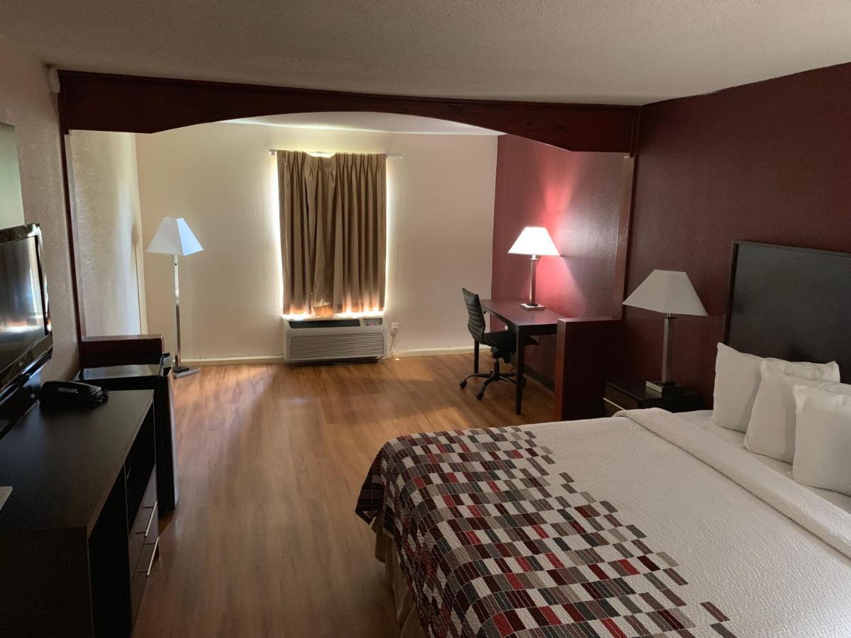 Red Roof Inn Atlanta - Six Flags Lodge West Экстерьер фото