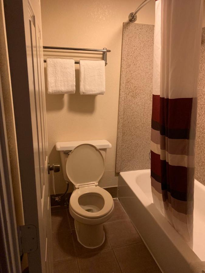 Red Roof Inn Atlanta - Six Flags Lodge West Экстерьер фото