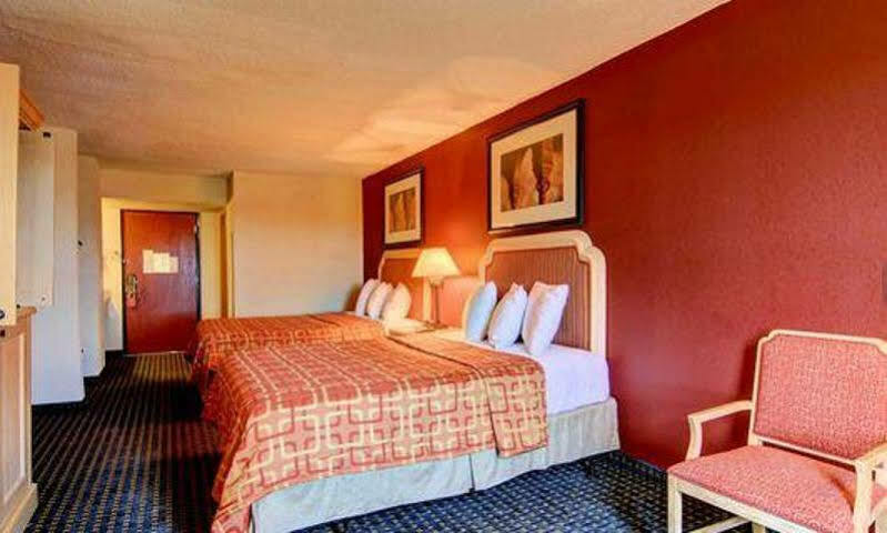 Red Roof Inn Atlanta - Six Flags Lodge West Экстерьер фото